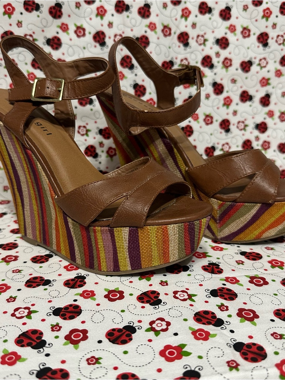 Madden Girl Wisperr Brown Leather Rainbow Striped Platform Wedge Sandals Size 7